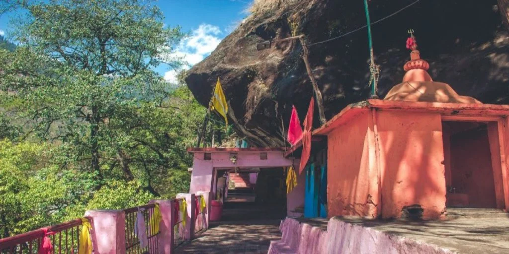 resize-1599979930261507413resize15992959441432524351KalpeshwarTemple-1024x512-1